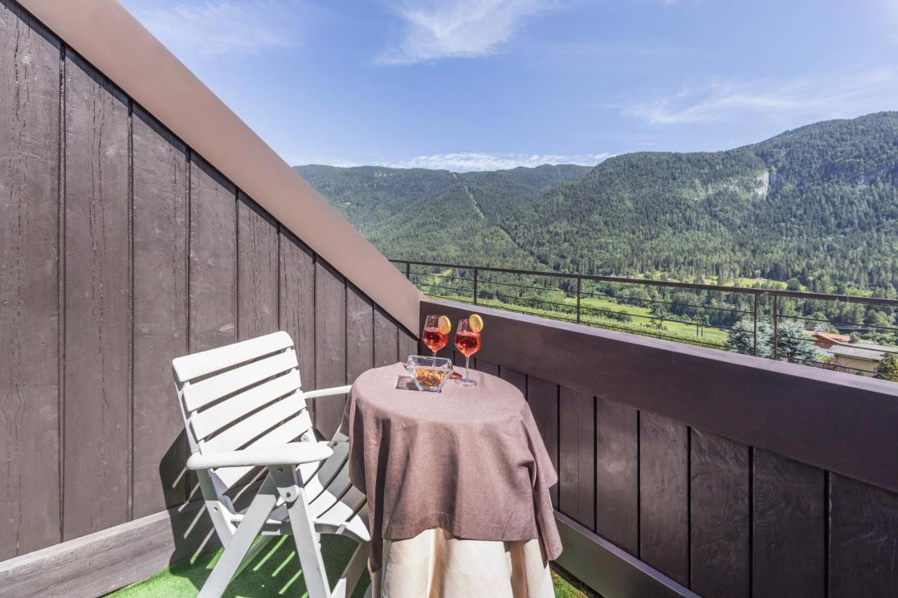 Pippo Hotel Terzolas Exterior photo